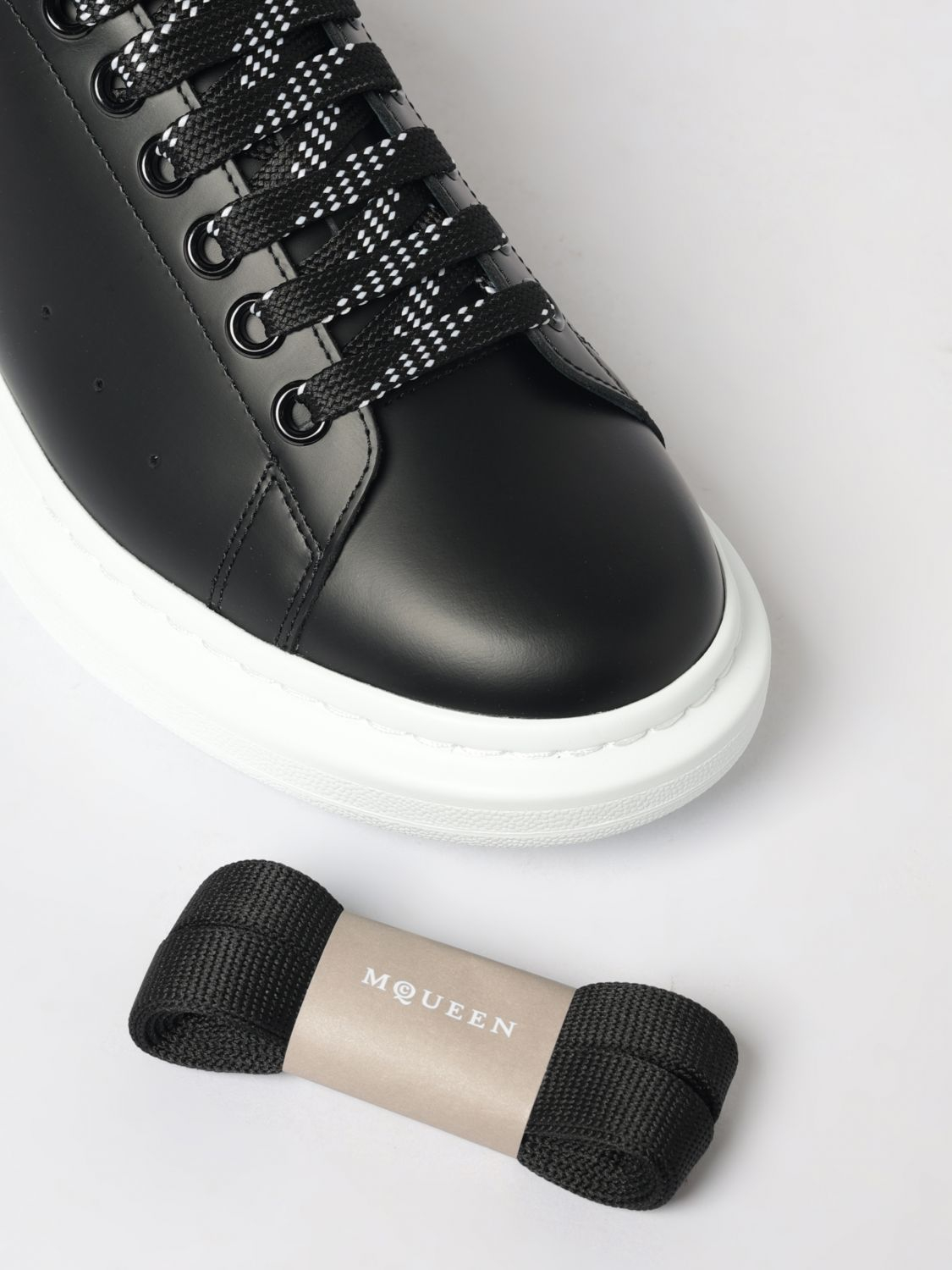 [McQueen] Sneakers SS26 553680WIAIG 1070
