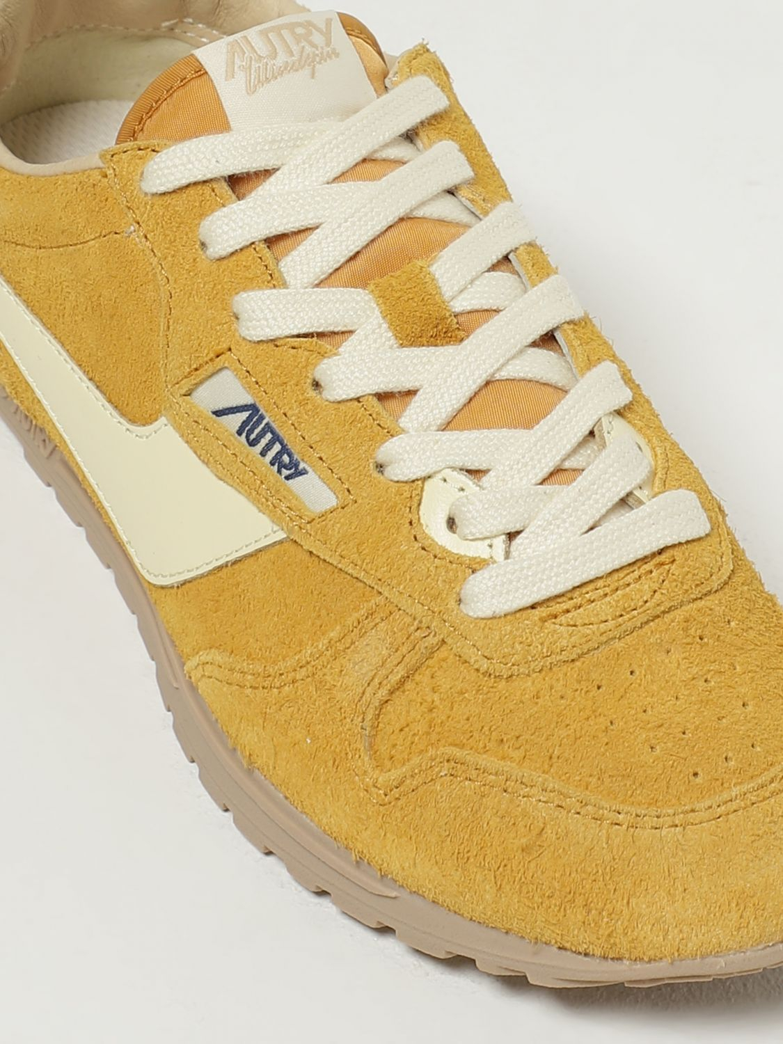 [AUTRY] Sneakers FW25 WSLWUB03