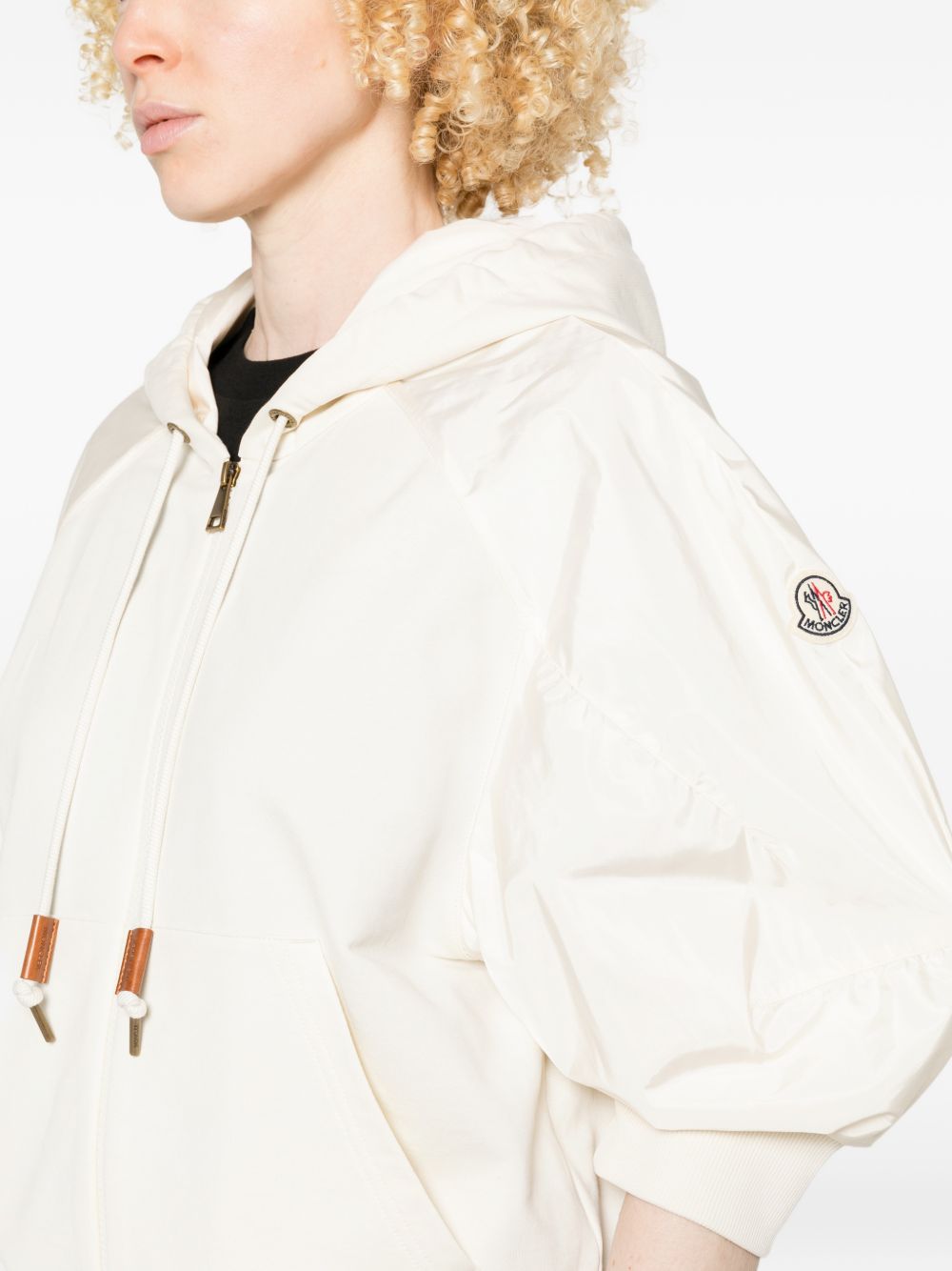 MONCLER L10938G00023 89B2V04A