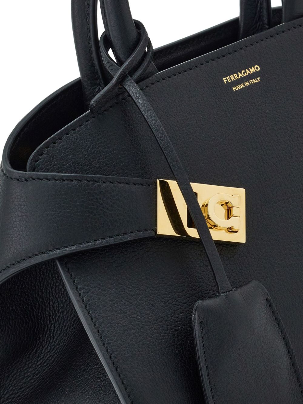 FERRAGAMO 215975 768853009
