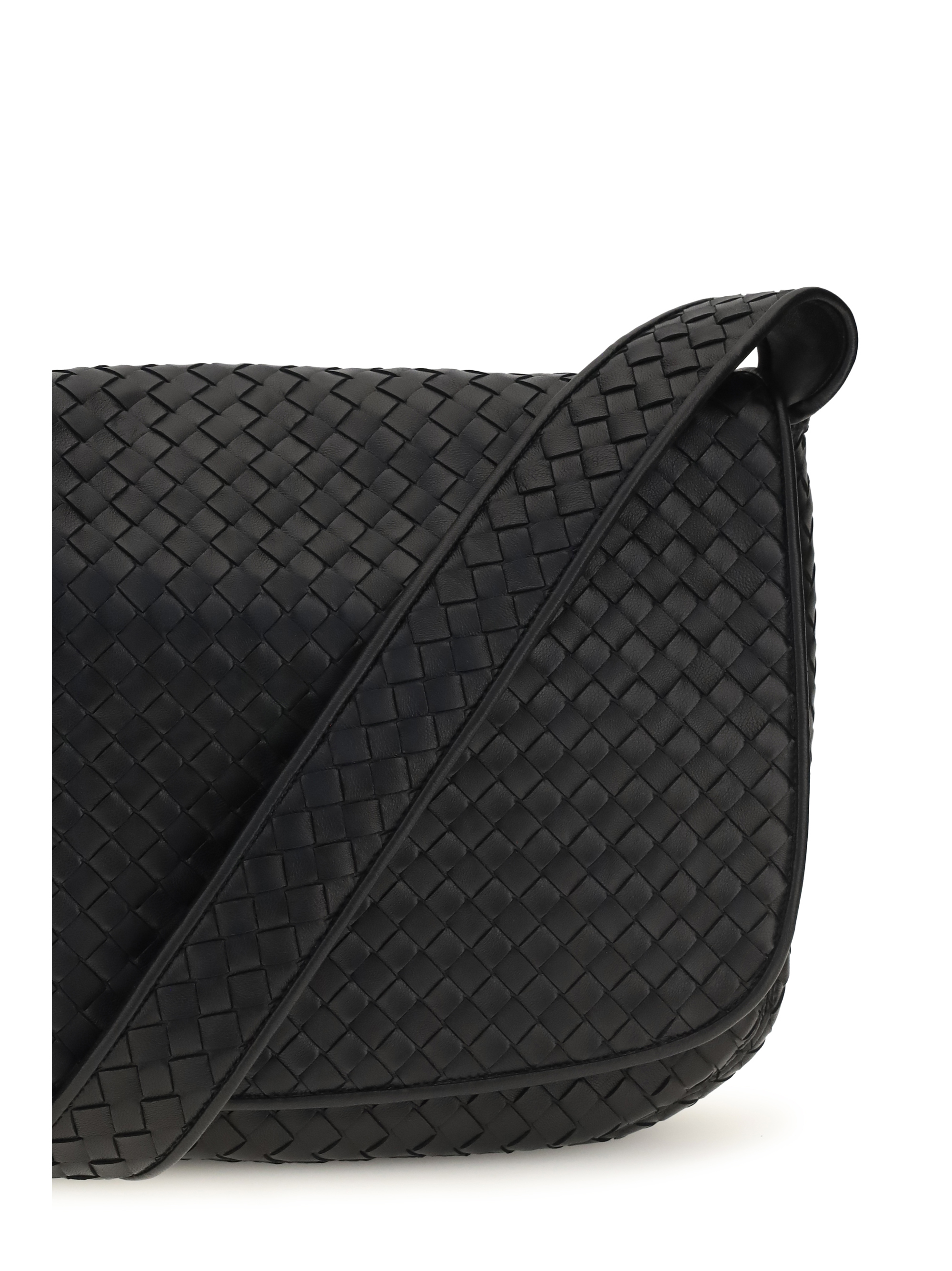 Veneto large Shoulder Bag
