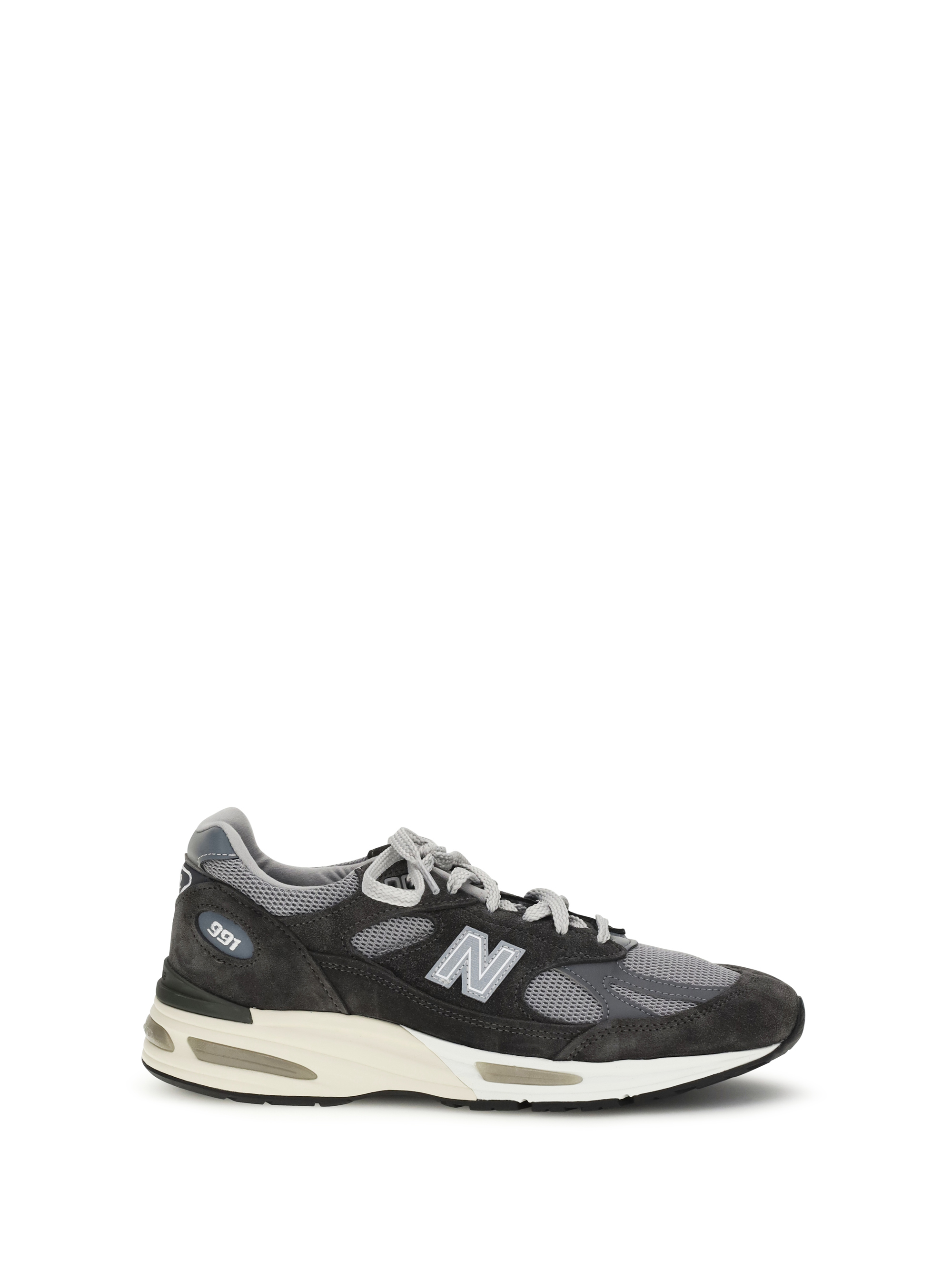 991v2 Sneakers