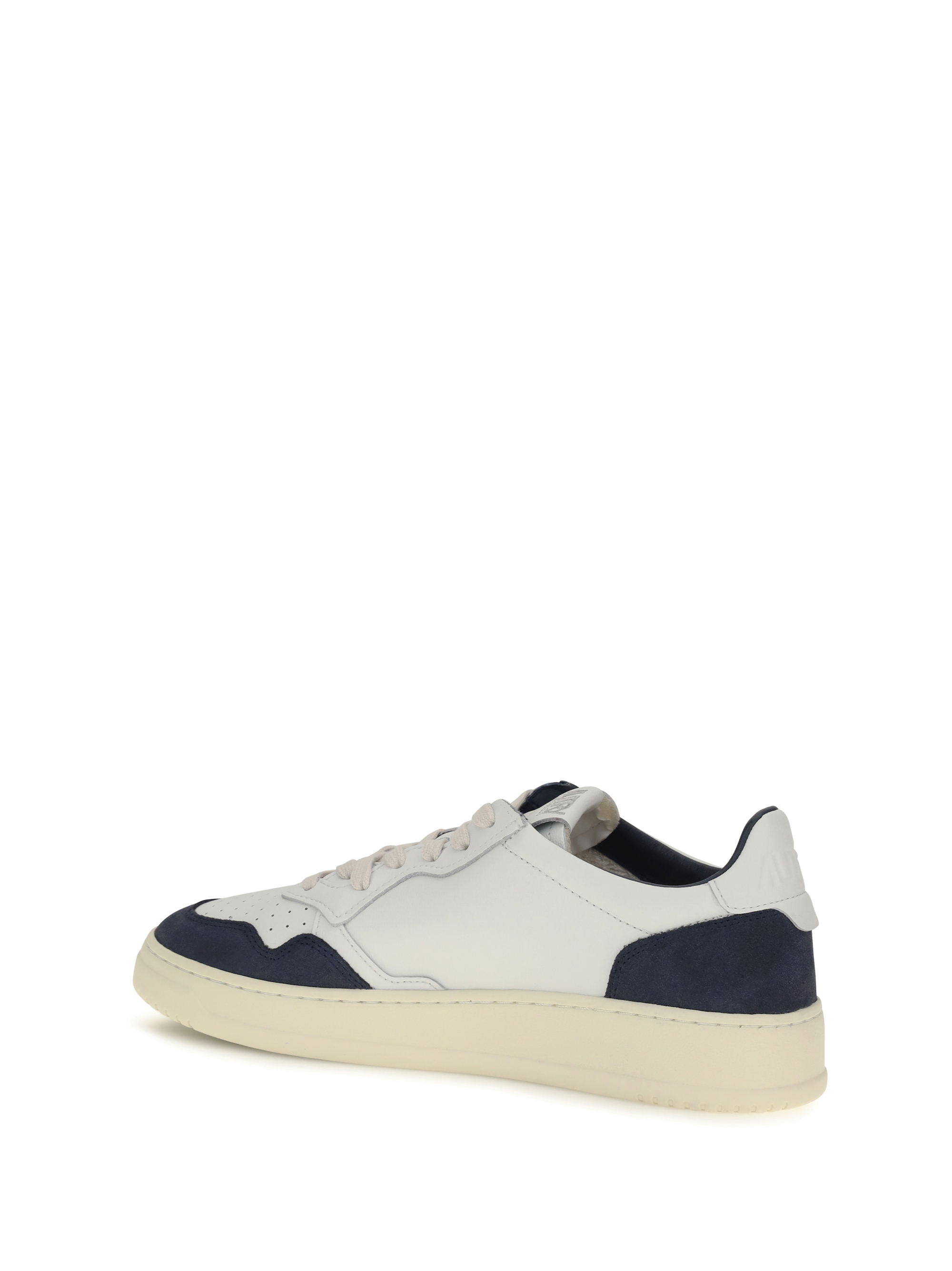 Medalist Low Sneakers
