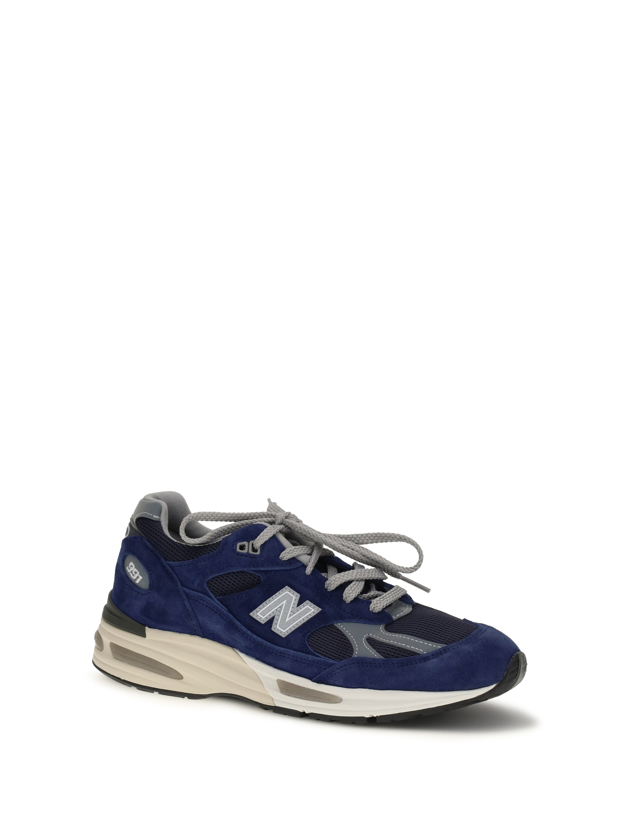 991v2 Sneakers