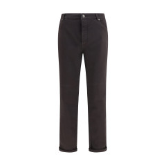 Jeans with turn-up hem