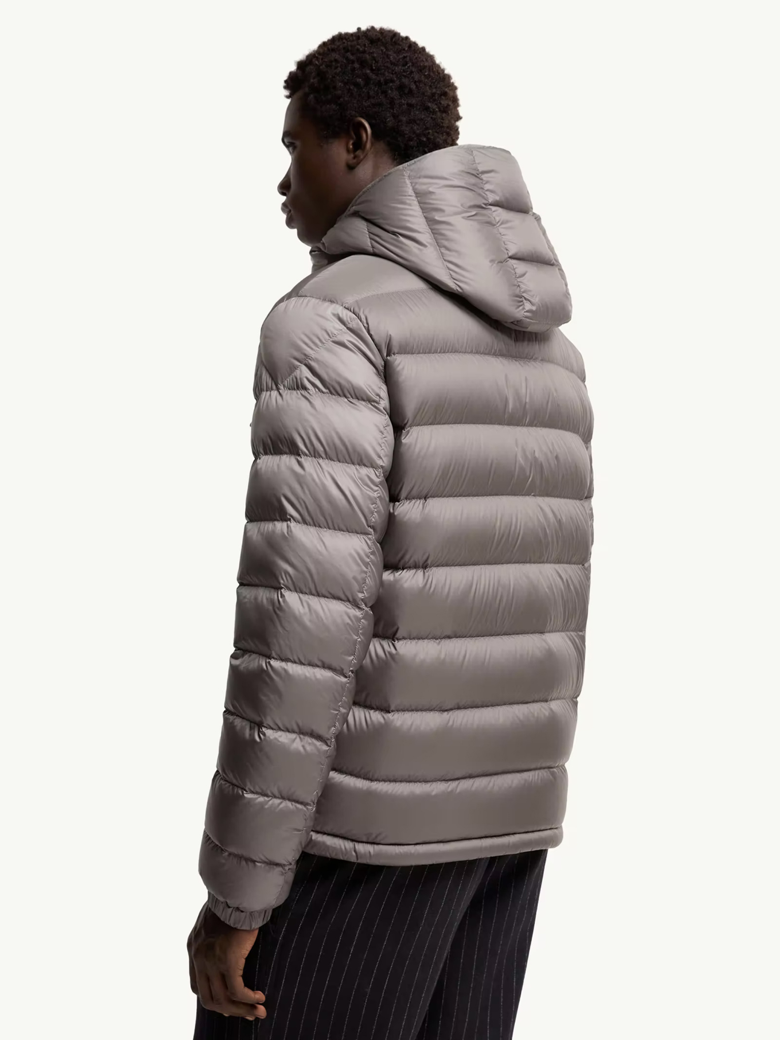 [Moncler] Down Jacket FW26 L20911A00004599Q093B