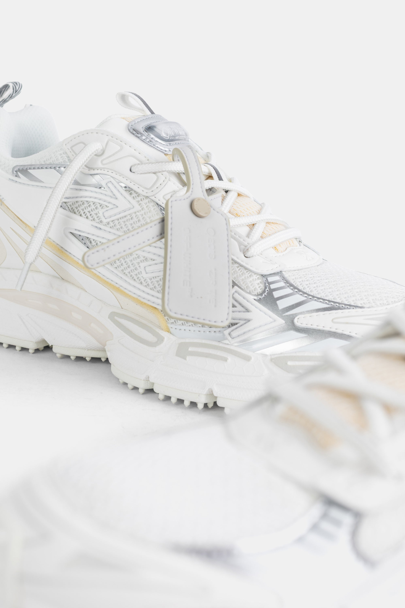 [Off-White] Sneakers FW26 M295C9F001