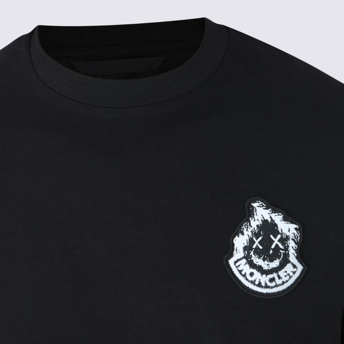 [Moncler] T-shirts Short Sleeve FW26 L20918C0002189AUG999