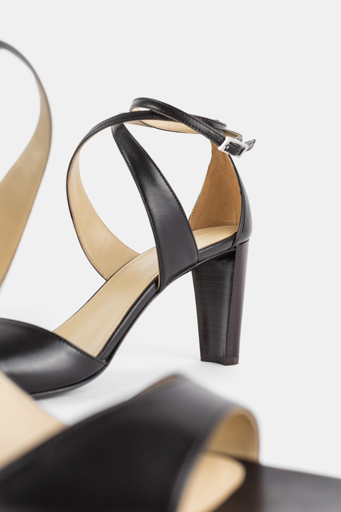 [LEMAIRE] Sandals SS26 FO0252-LL0023