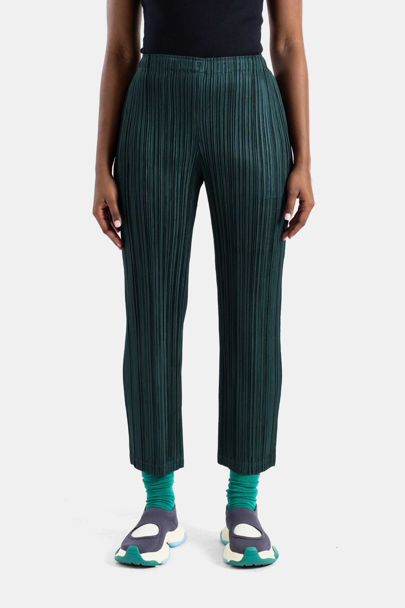 [PLEATS PLEASE ISSEY MIYAKE] Trousers SS26 PP66JF381