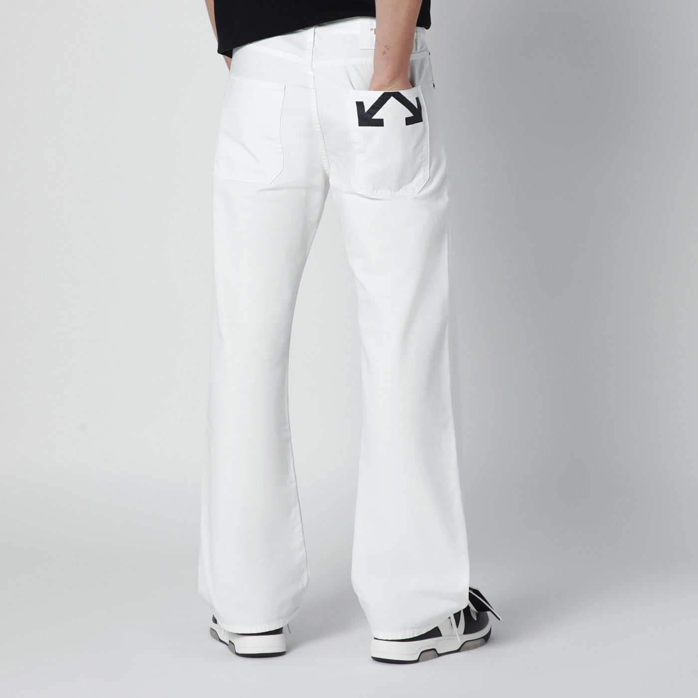[Off-White] Jeans SS26 OMCE04JS26FAB001