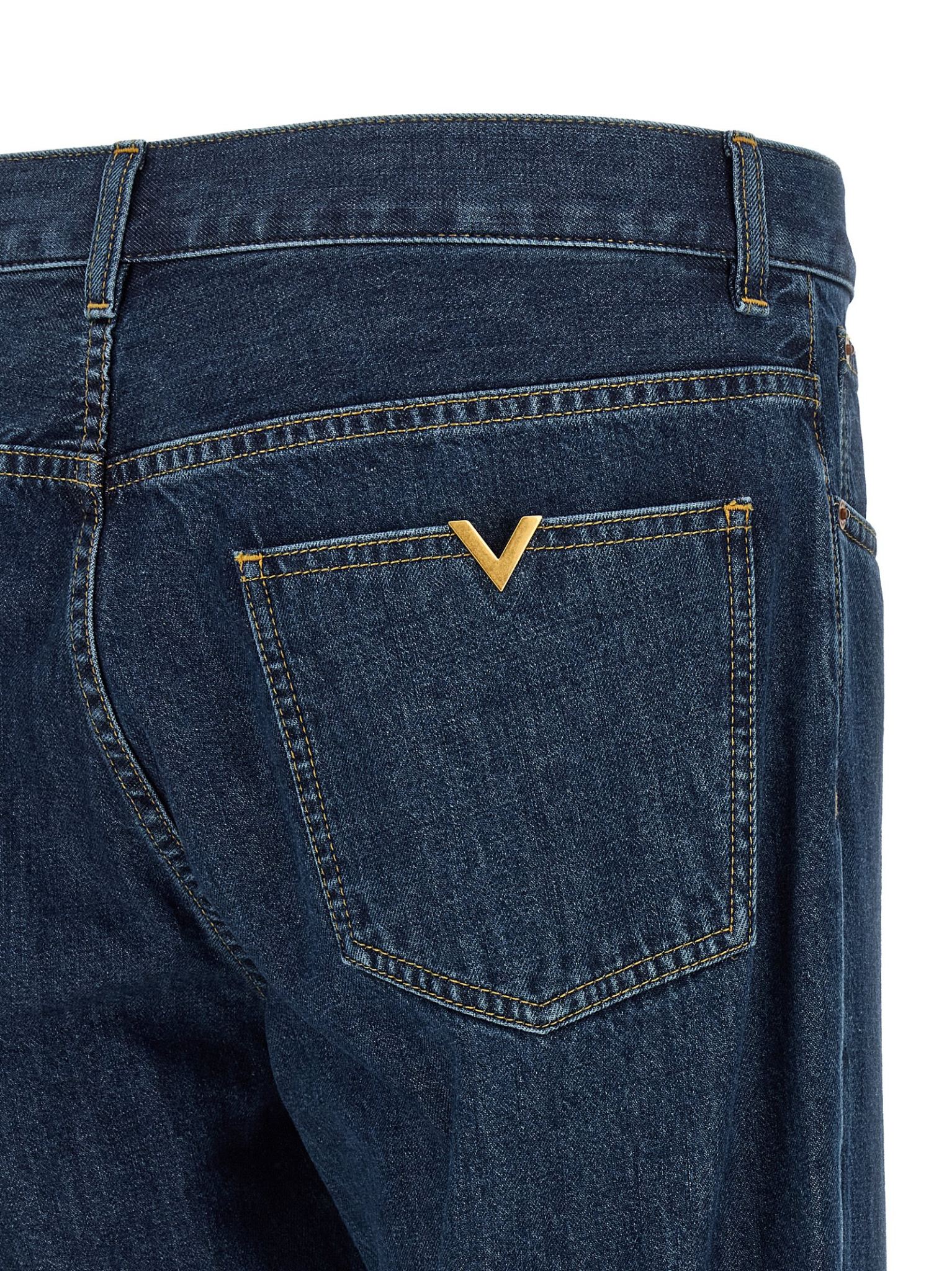 [Valentino Garavani] Jeans FW26 V3DE15EBKN558