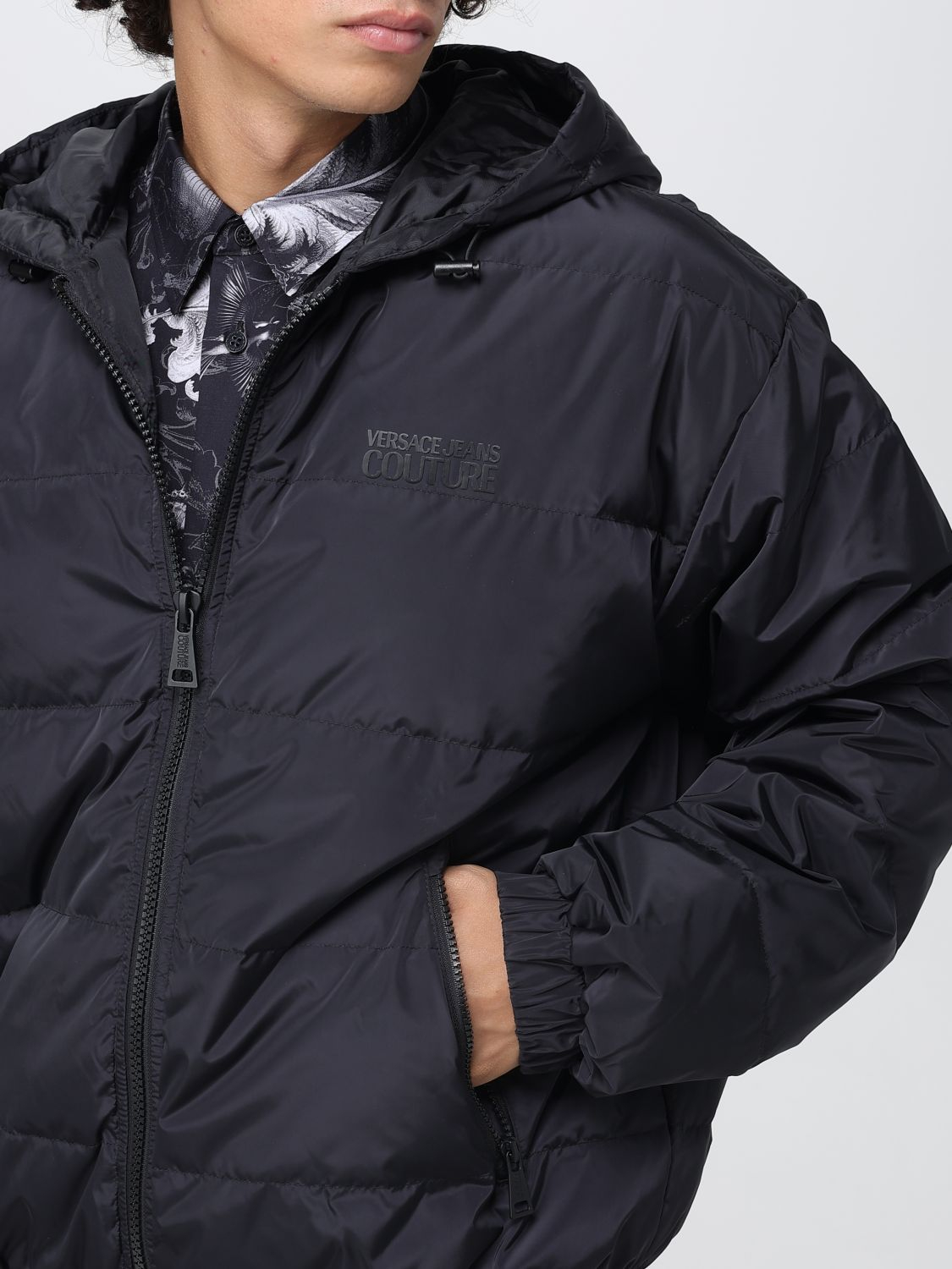 [VERSACE JEANS COUTURE] Down Jacket FW25 79GAUD17CQ22D 899