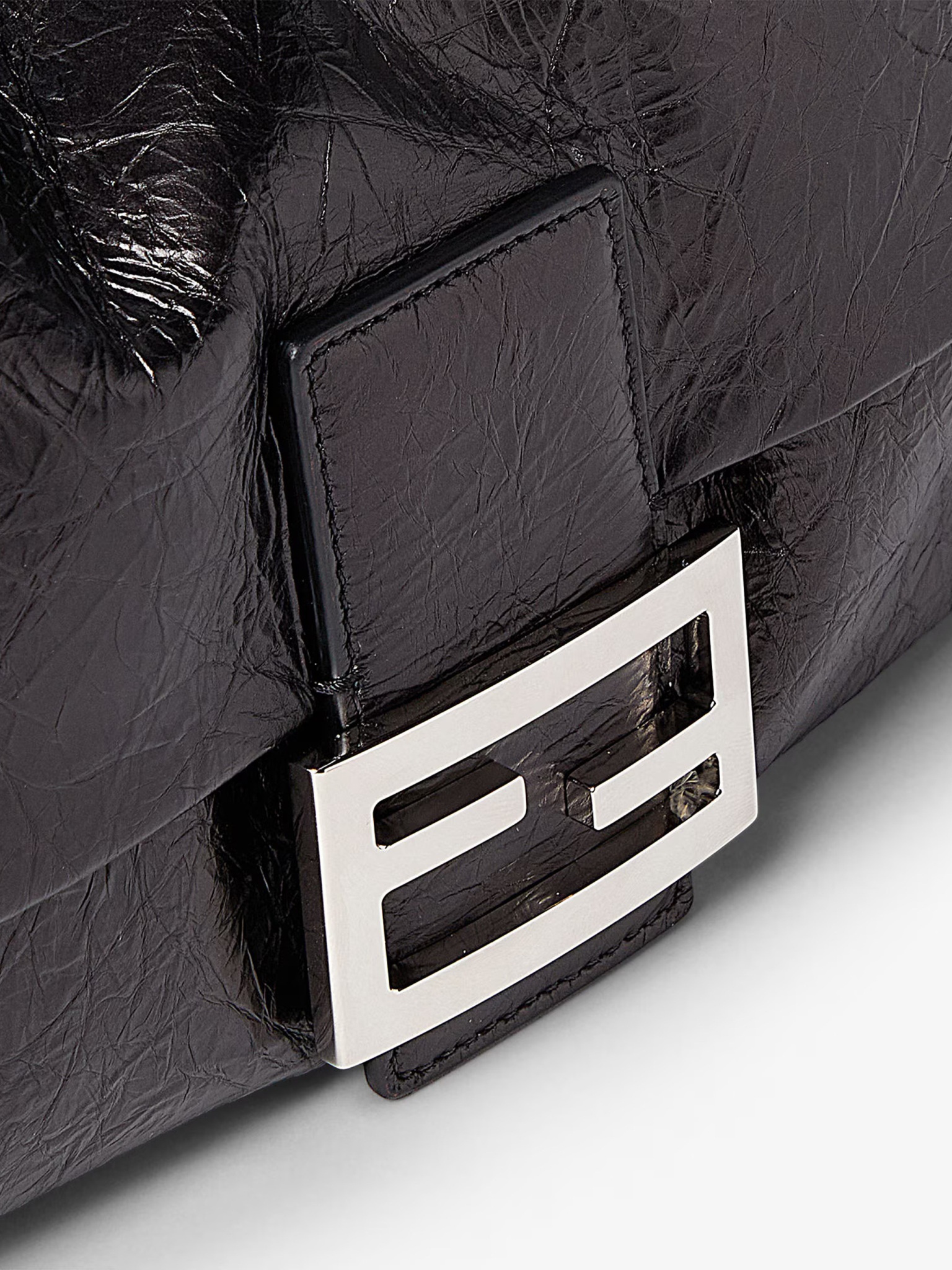 [Fendi] Shoulder bag FW26 8BR856B14MF0QA1