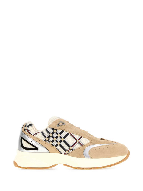 [Burberry] Sneakers FW26 8127853 B8626