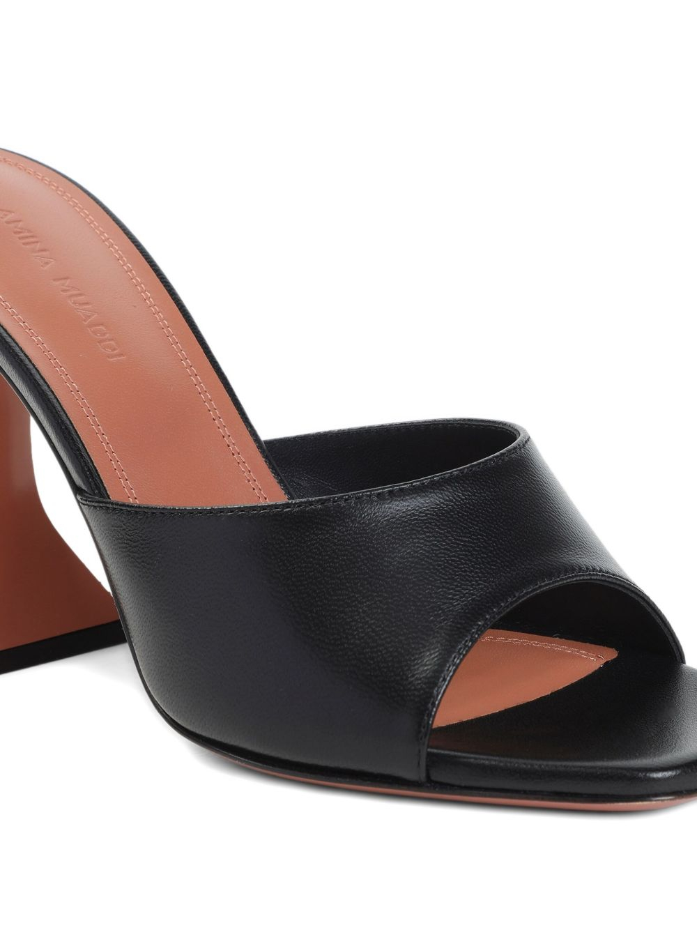 [Amina Muaddi] Sandals FW26 8S321603LUPBLACK