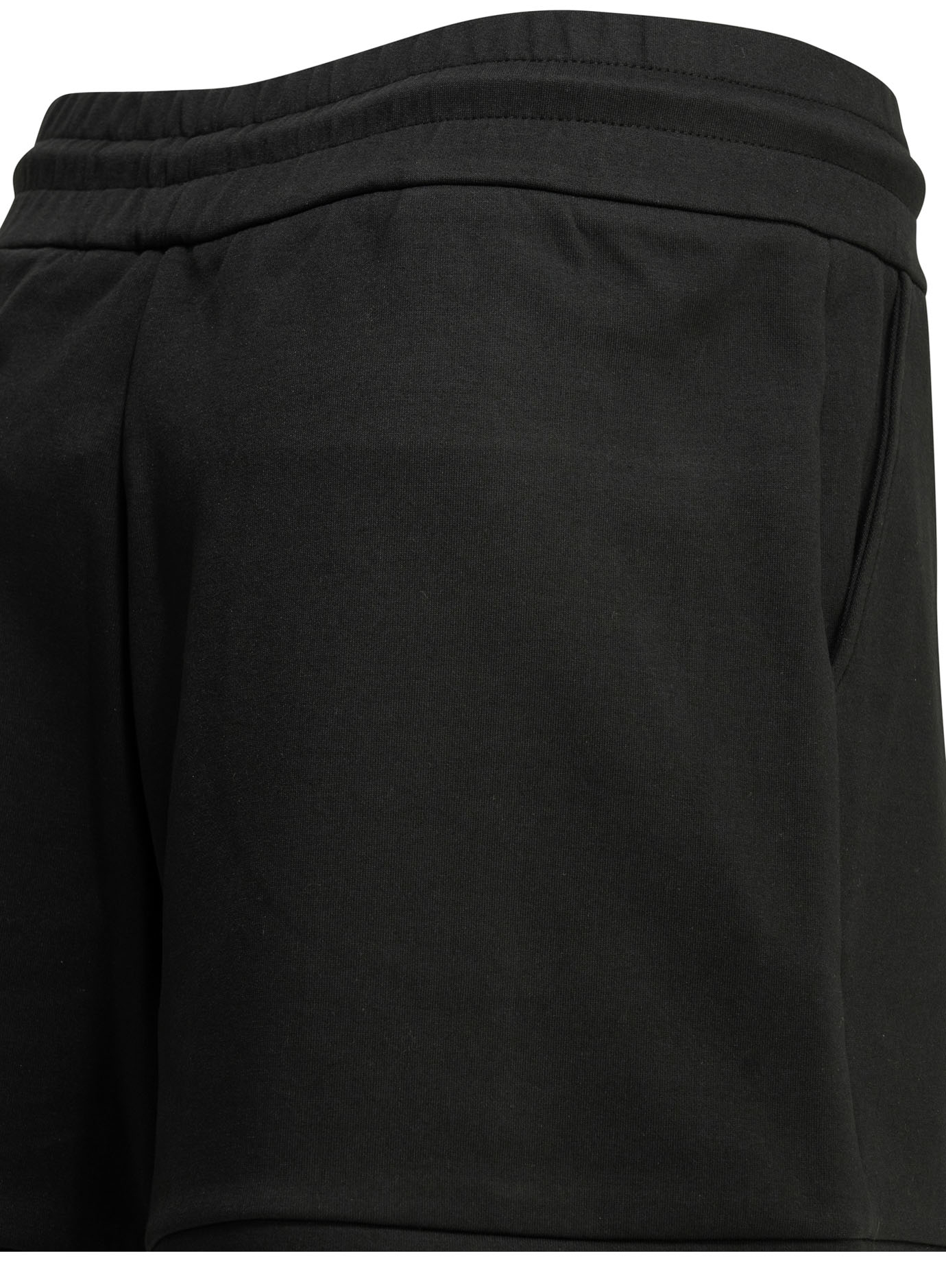 [OWN OFF WITH NATURE] Shorts SS26 LBK203-00NERO