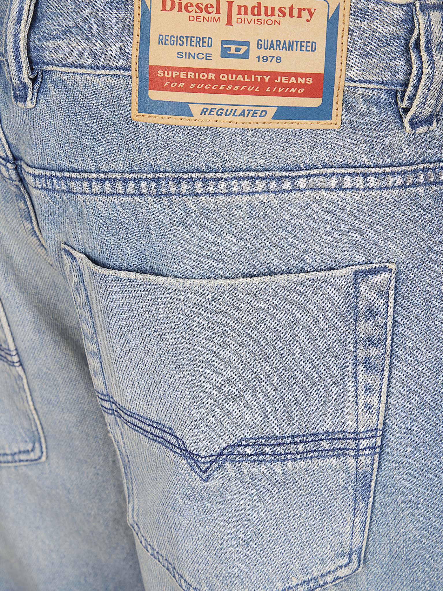 [Diesel] Jeans SS26 A157950BEBF 01