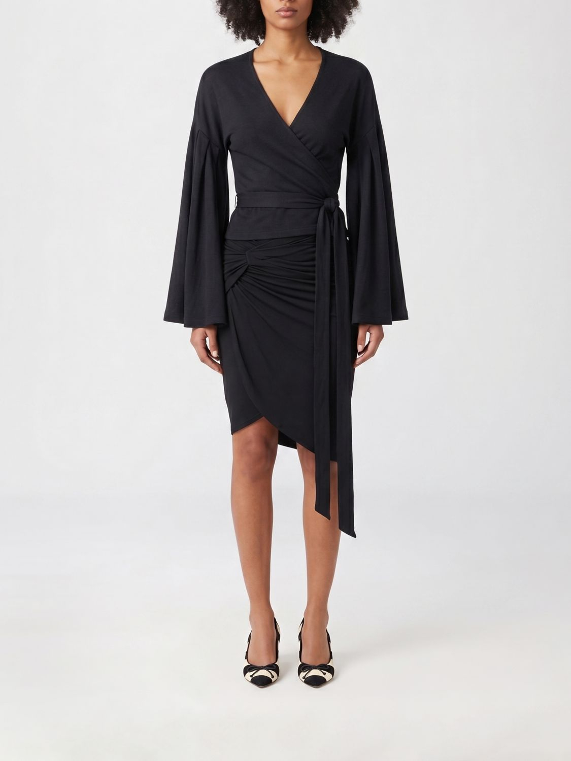 [JACQUEMUS] Blouse SS26 26ETOW00905AJ00254 990