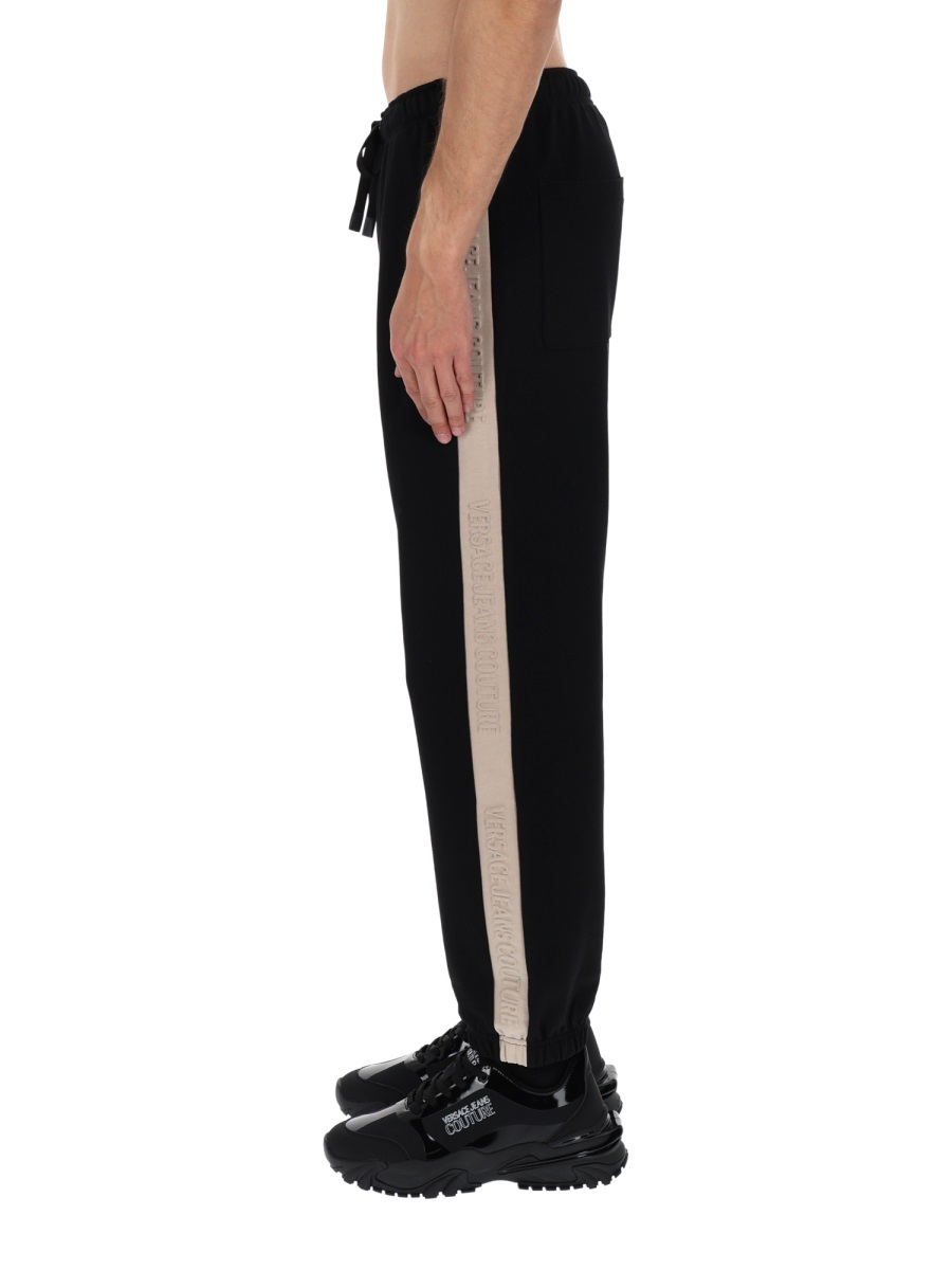 [VERSACE JEANS COUTURE] Trousers SS26 80GAAE08_CF00E899