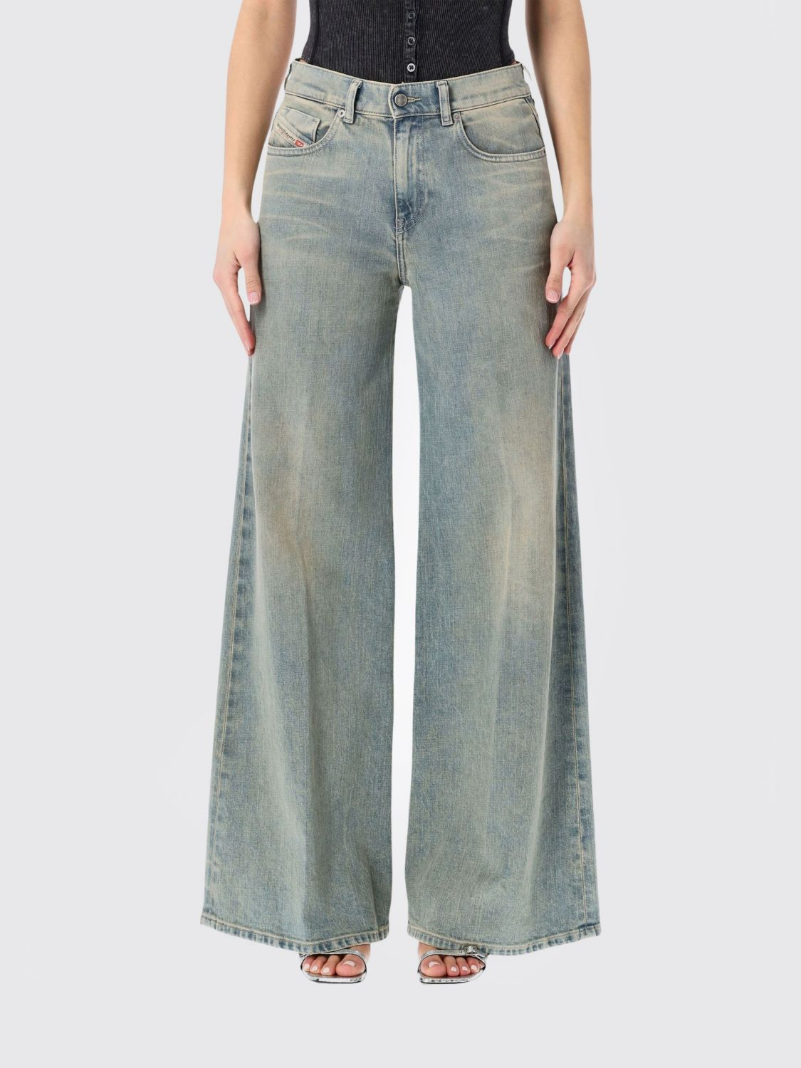 [Diesel] Jeans SS26 A0362409N33 01