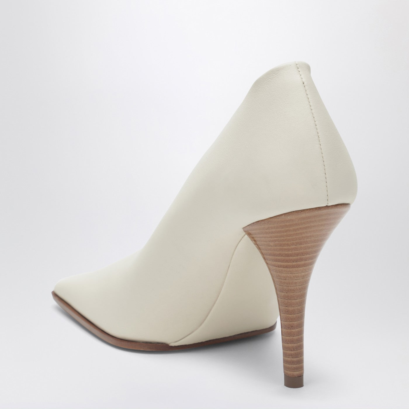 [Alaia] Pumps SS26 AA3E1020I106LE