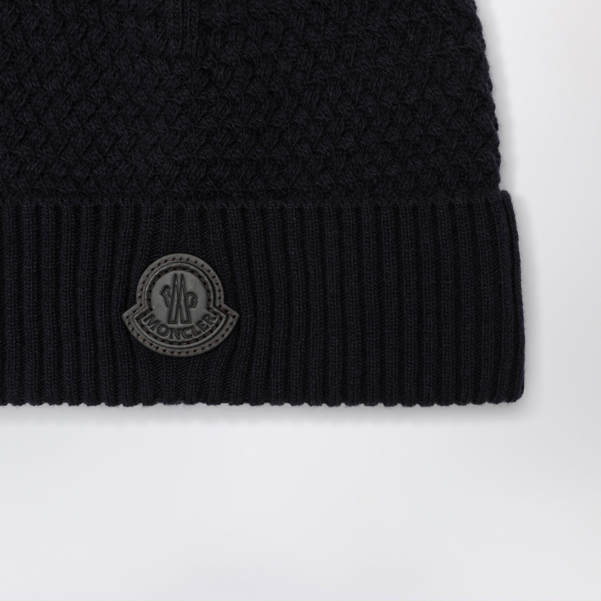 [Moncler] Beanie FW26 3B00026M4281