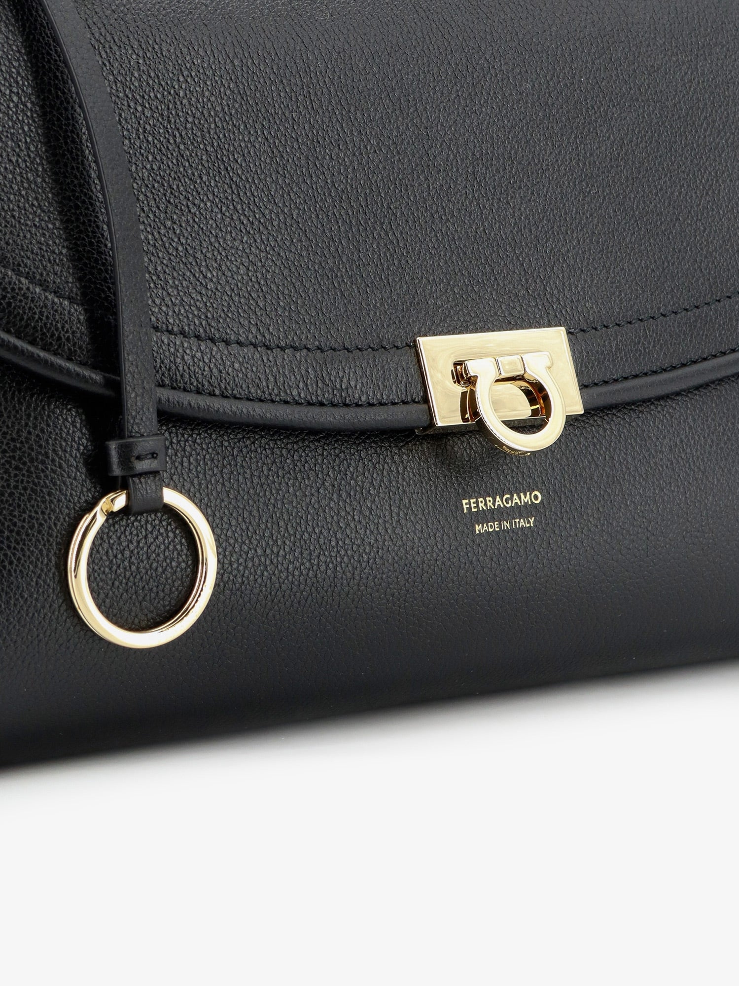[Ferragamo] Shoulder bag FW26 21A869796247NEROTESTADIMORO