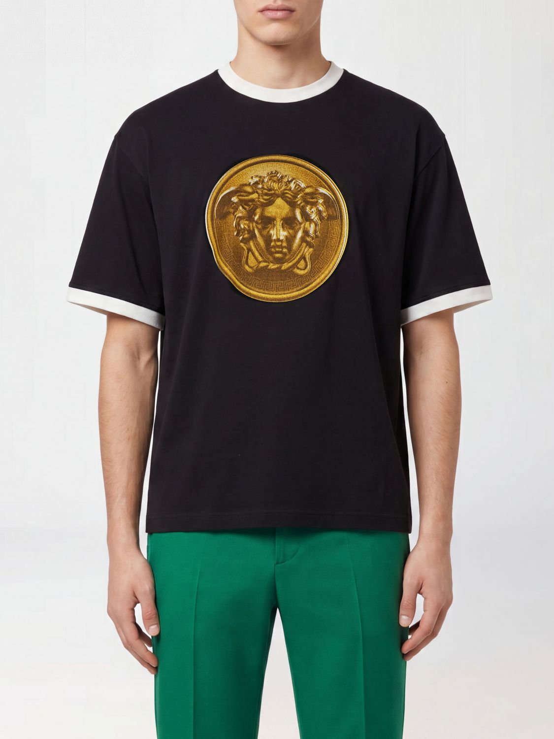 [Versace] T-shirts Short Sleeve FW26 10260931A18735 1B000