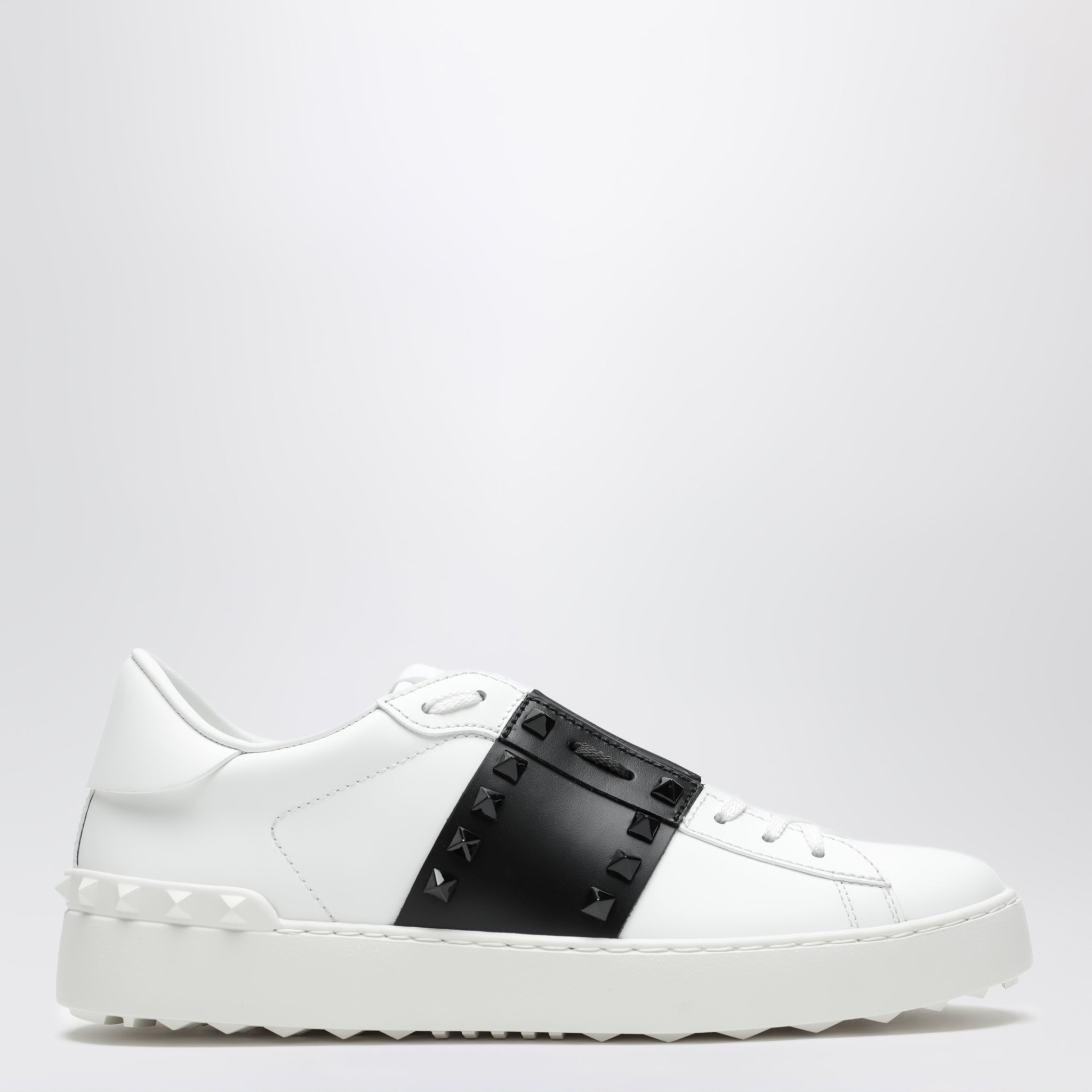[Valentino Garavani] Sneakers FW26 9W2S0A01LTU