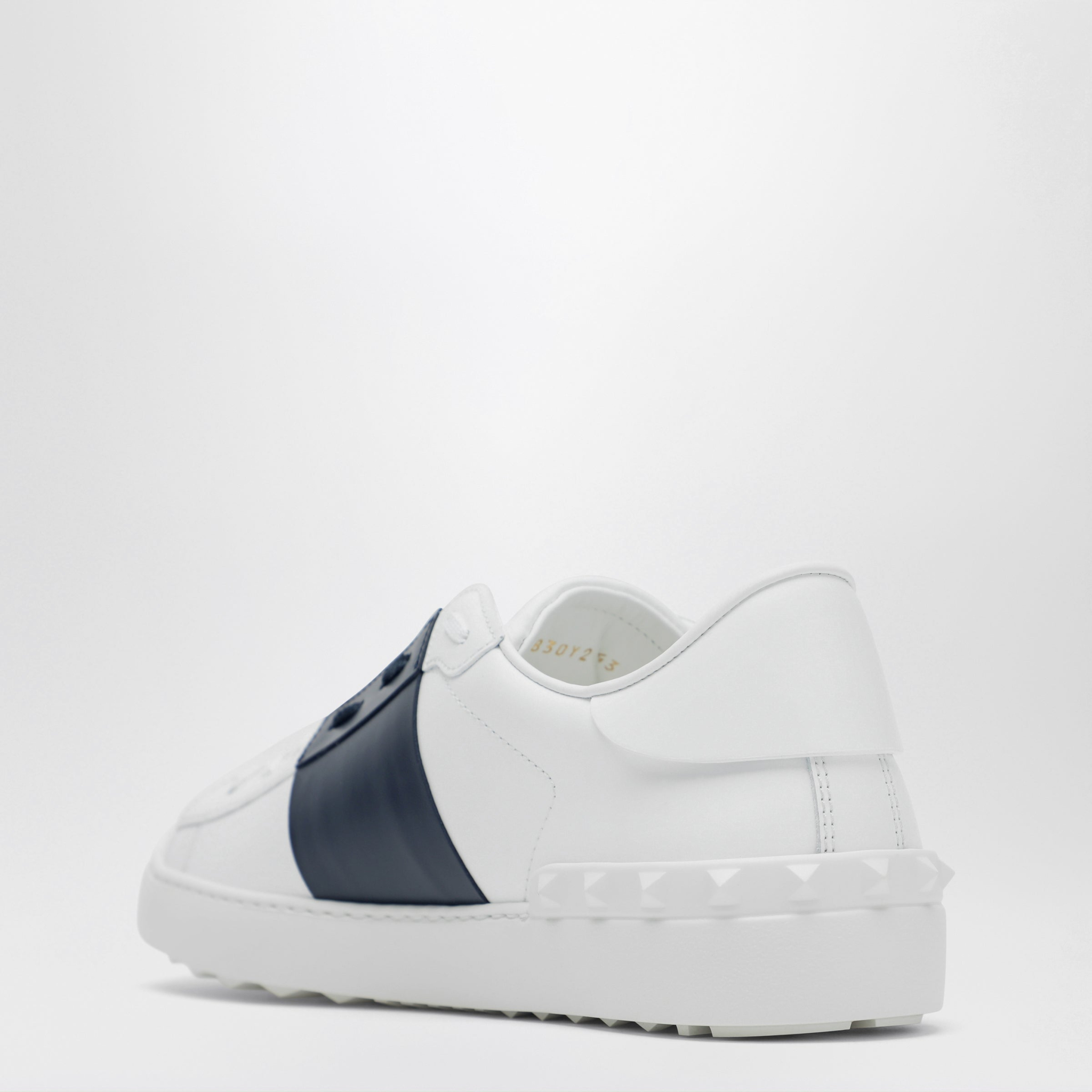 [Valentino Garavani] Sneakers FW26 9Y2S0830BLU