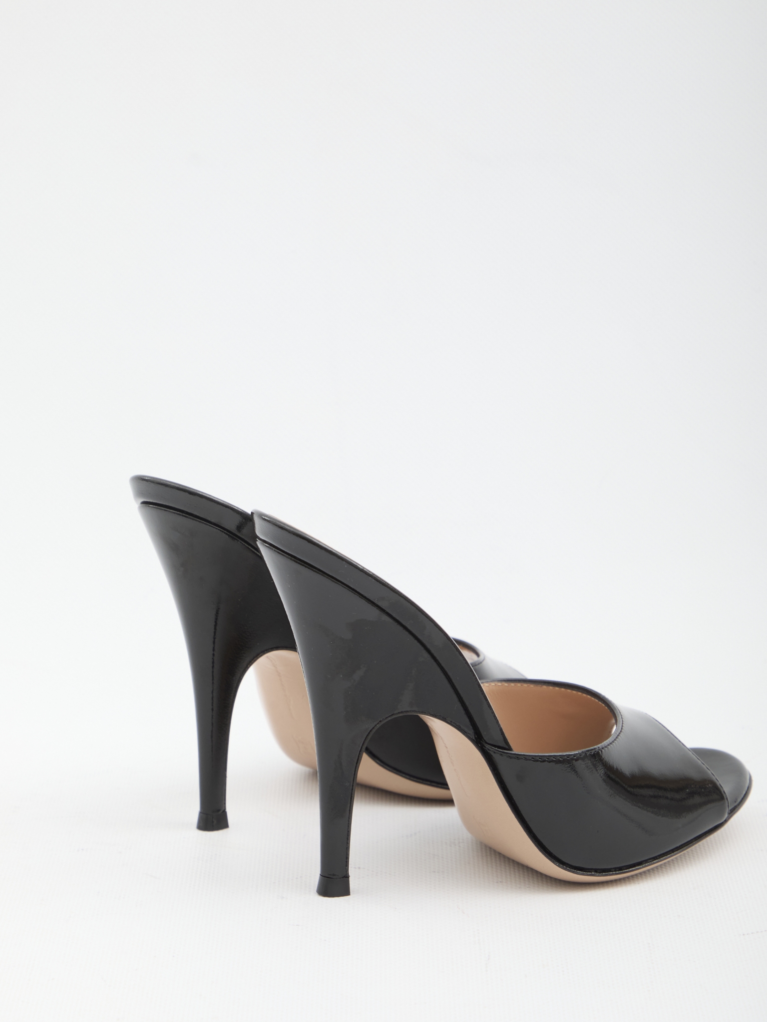[Gianvito Rossi] Sandals SS26 G10161_11RIC_BLACK