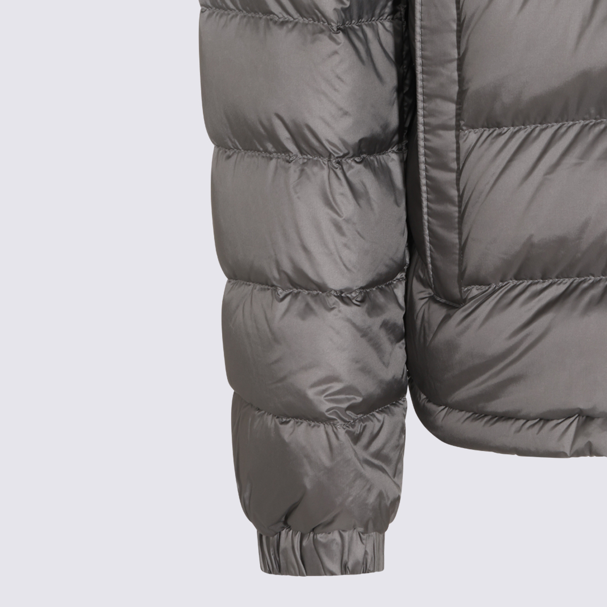 [Moncler] Down Jacket FW26 L20911A00004599Q093B