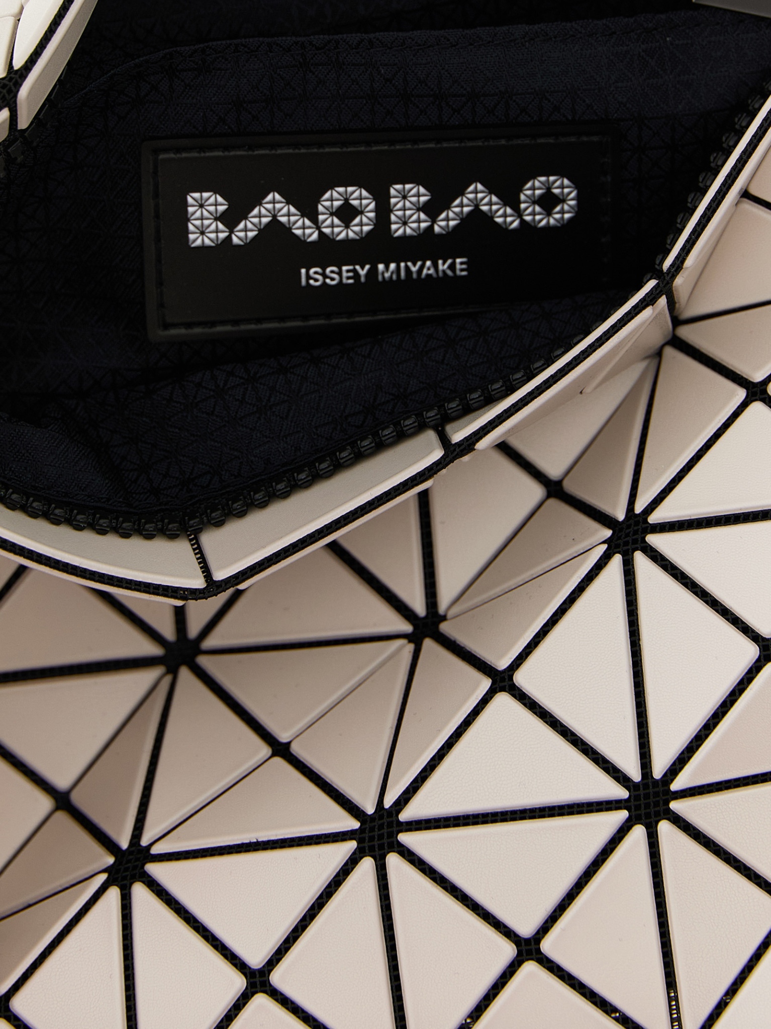 [Bao Bao Issey Miyake] Shoulder bag SS26 BB66AG58141