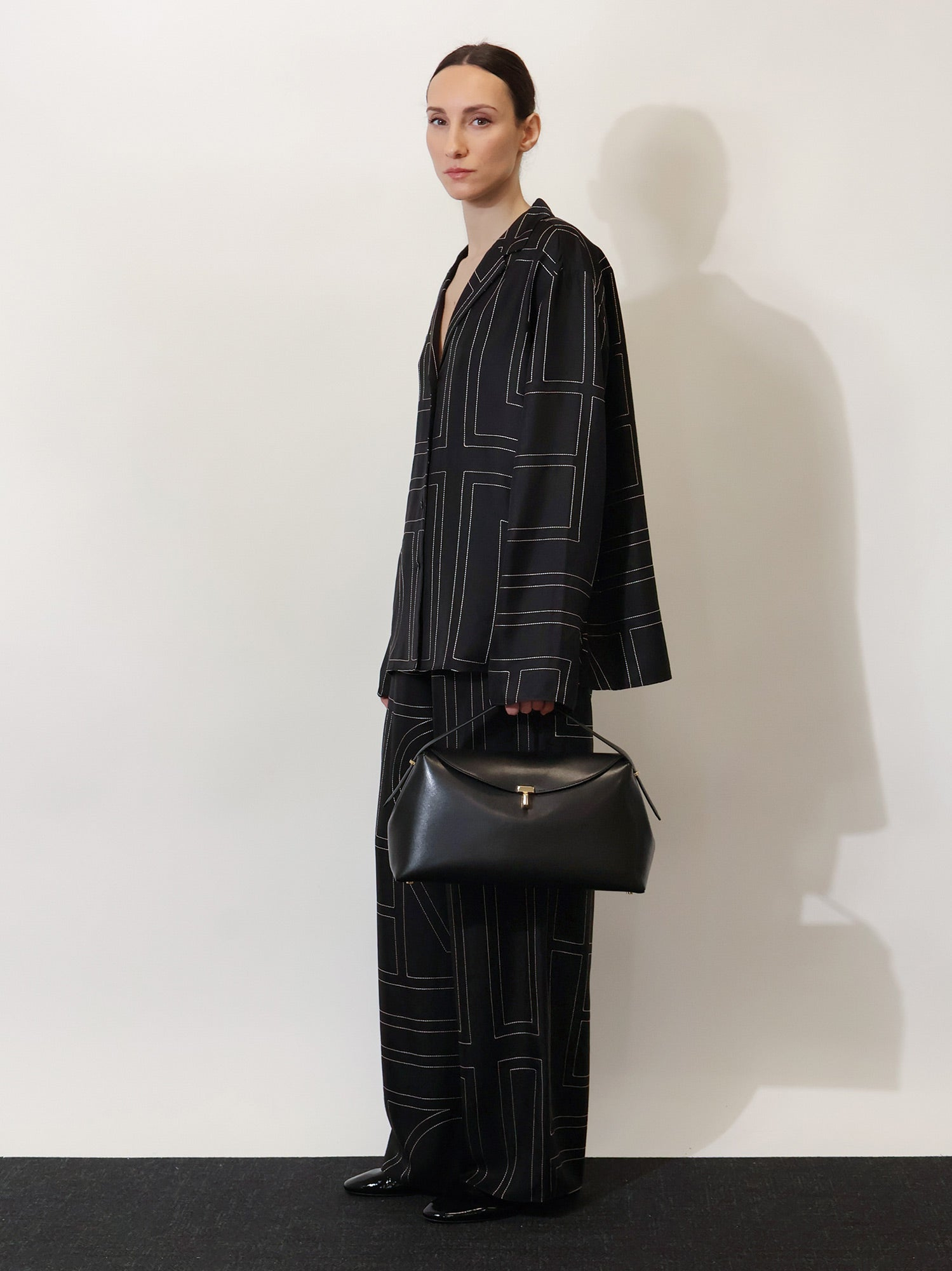 [TOTEME] Tote bag FW26 234WLGBG417LE0025001