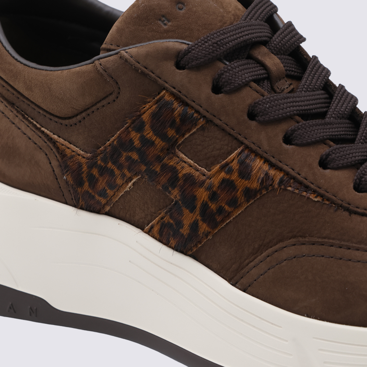 [Hogan] Sneakers FW26 HXW6690FR30VH80R1D