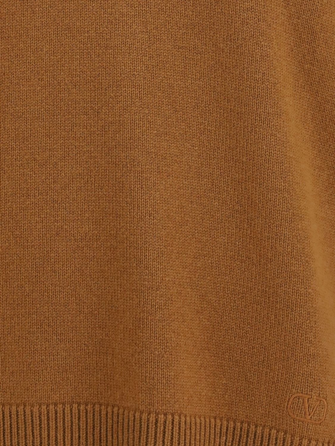 [Valentino] T-shirts Long Sleeve FW26 KC75GAEW 10R