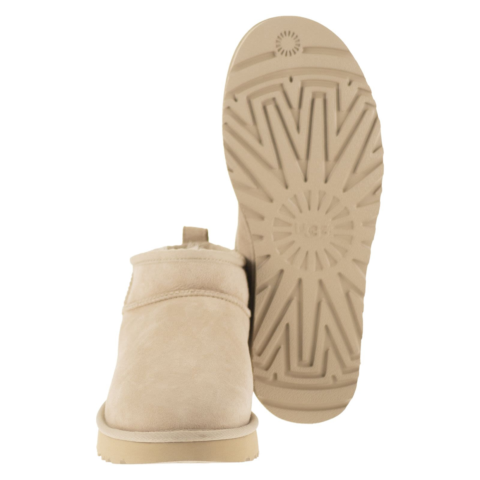 [UGG] Ankle Boots FW26 1116109 MNL