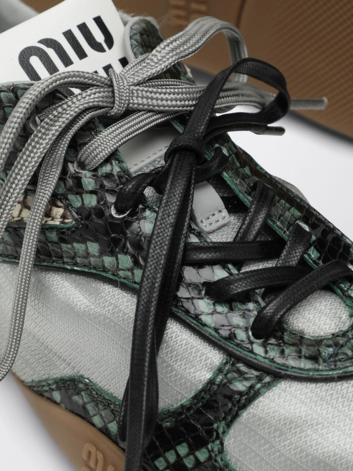 [Miu Miu] Sneakers SS26 5E428EFB0053ZL4 F04UI