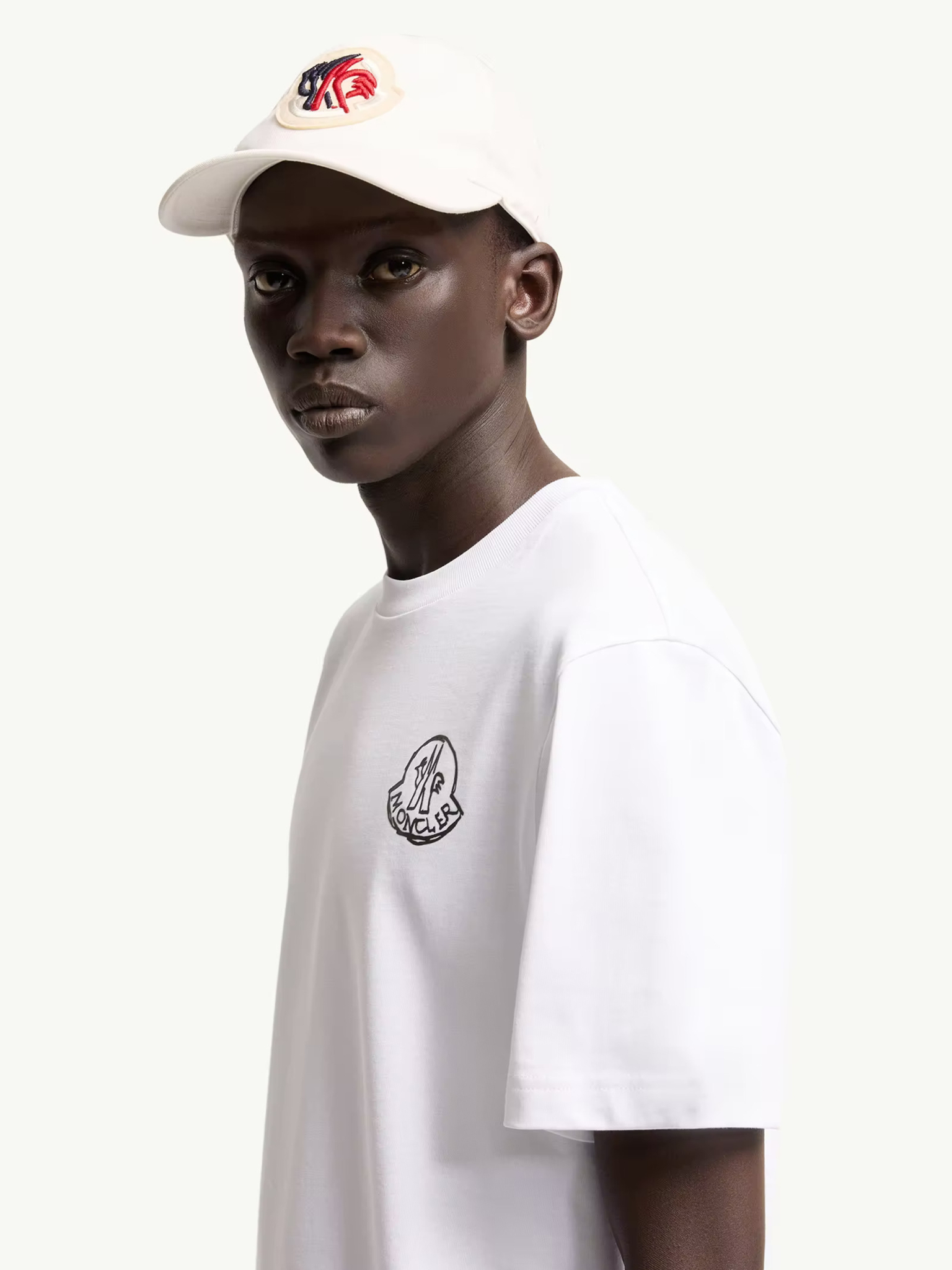 [Moncler] T-shirts Short Sleeve FW26 L20918C0002589AUG00A