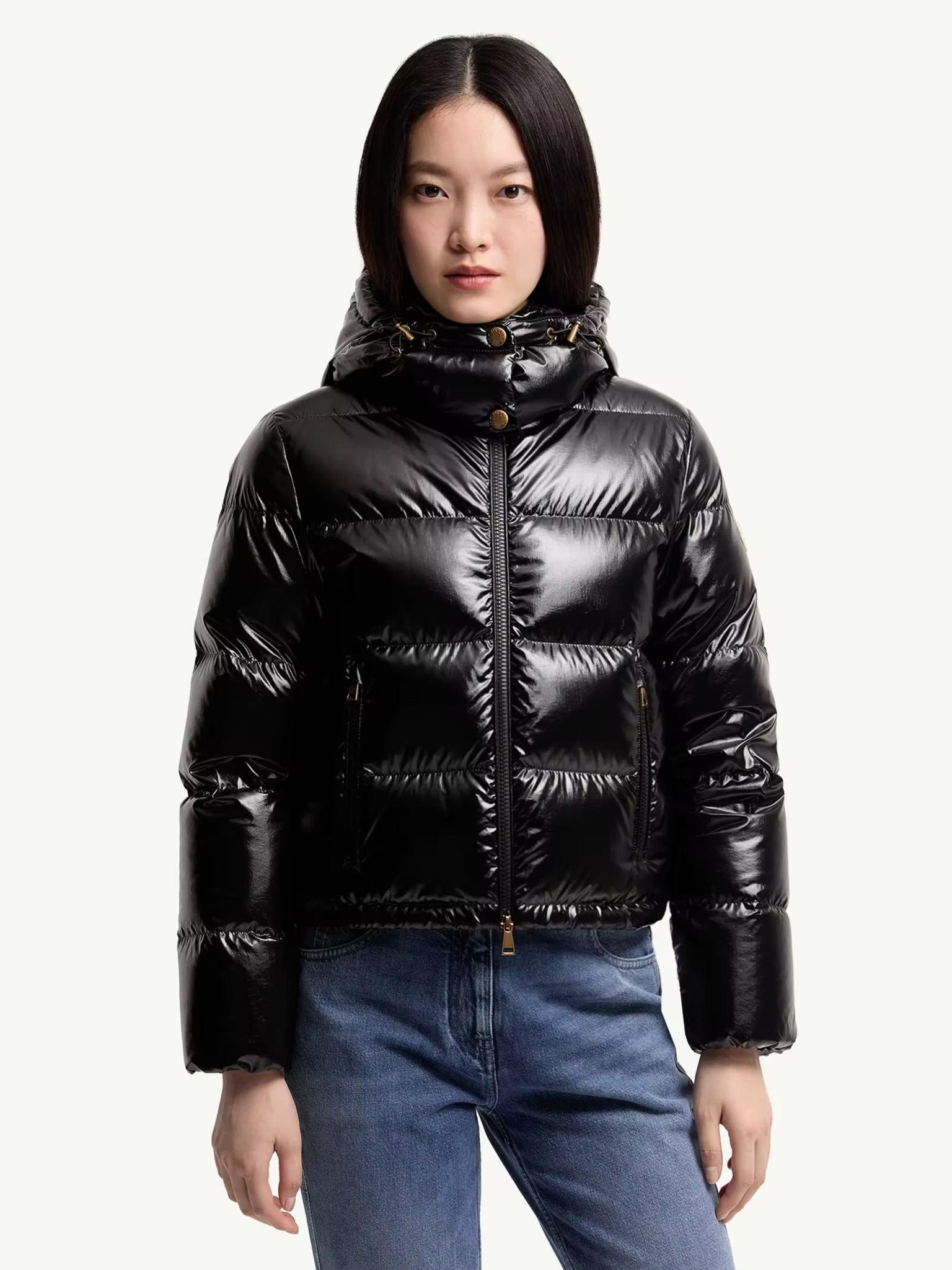 [Moncler] Down jacket FW26 L20931A00031597EU999