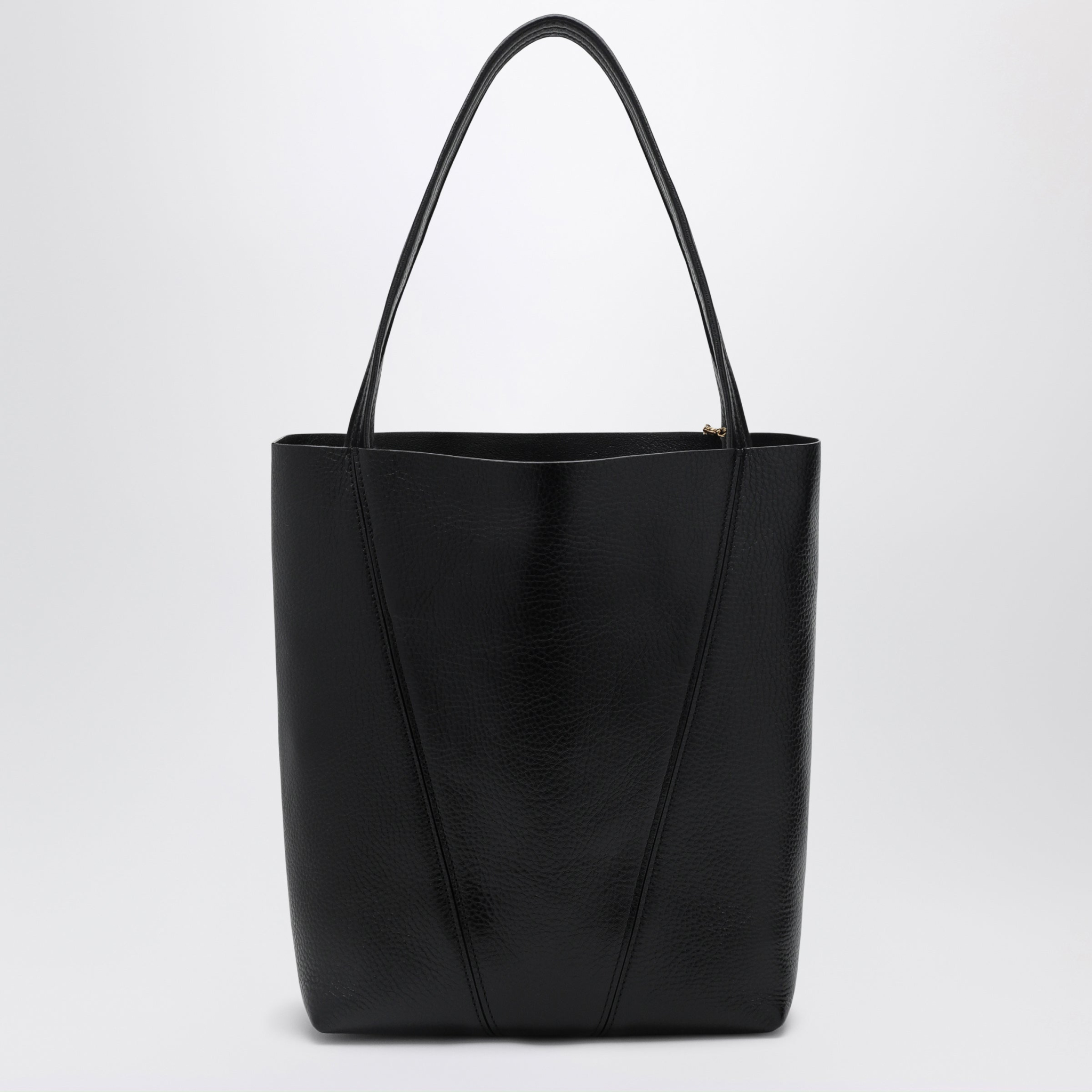 [Chloe] Tote bag FW26 CHC25SS811N84