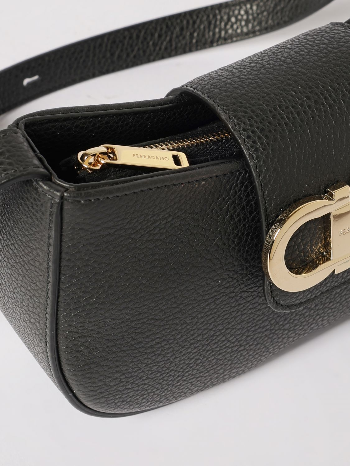 [Ferragamo] Minibag SS26 220947 785940 001