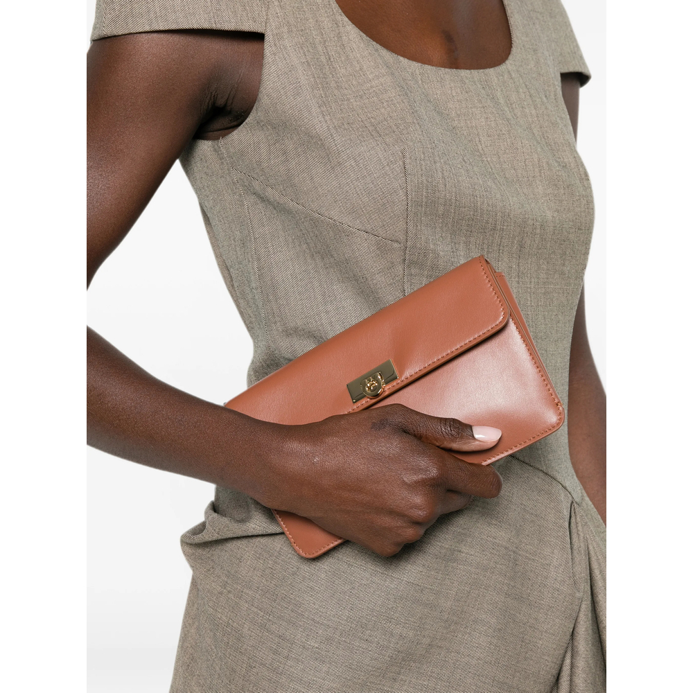 [Ferragamo] Minibag FW26 221165 0795688 COGNA