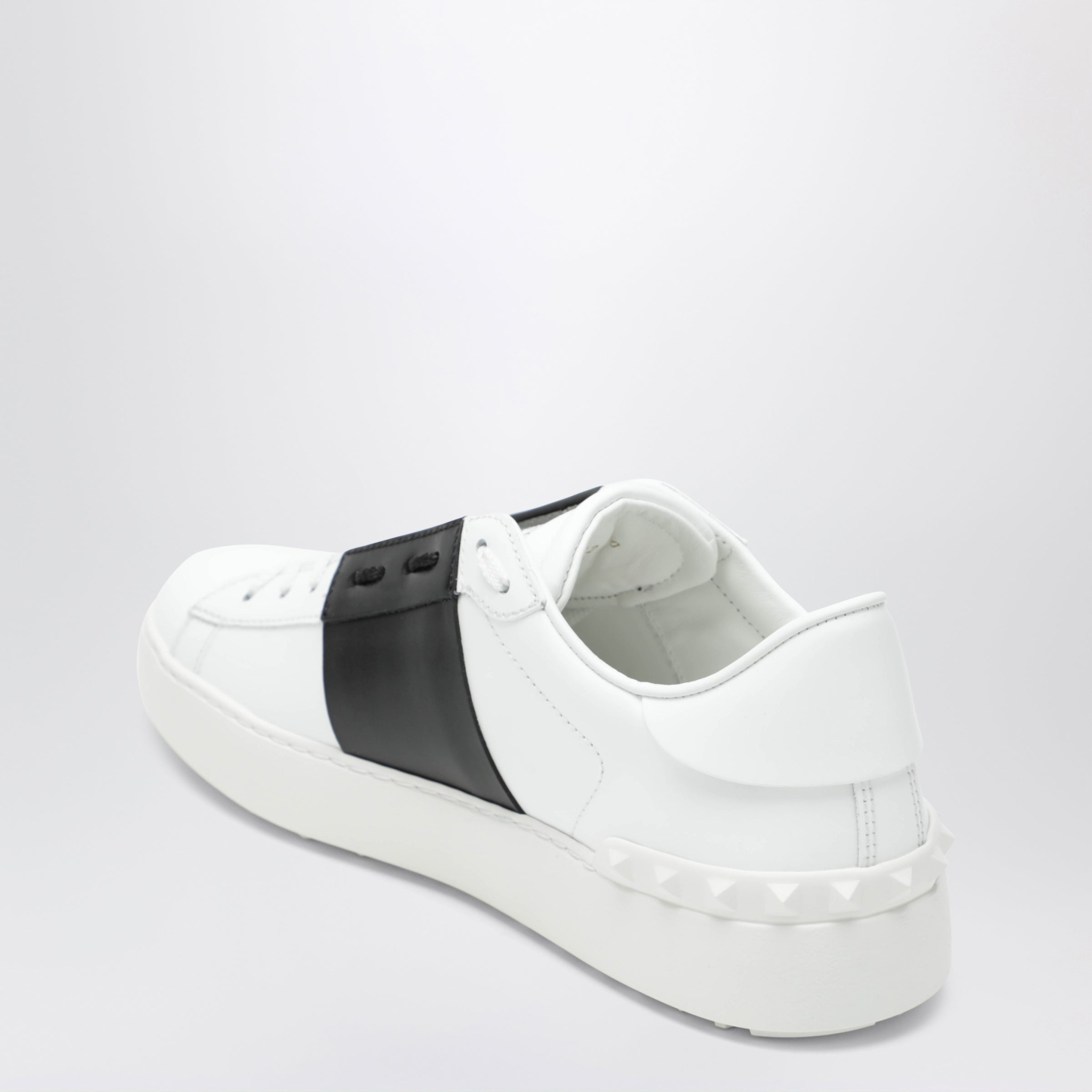 [Valentino Garavani] Sneakers FW26 9Y2S0830BLU