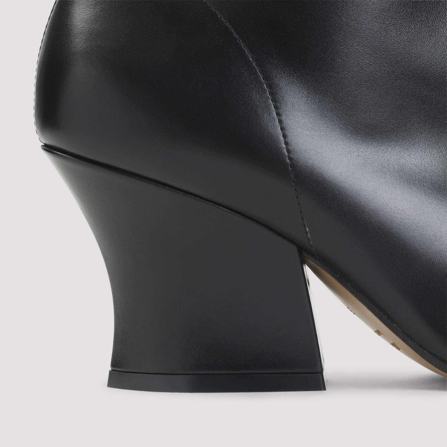 [Jil Sander] Boots FW26 J16WU0073.P7689