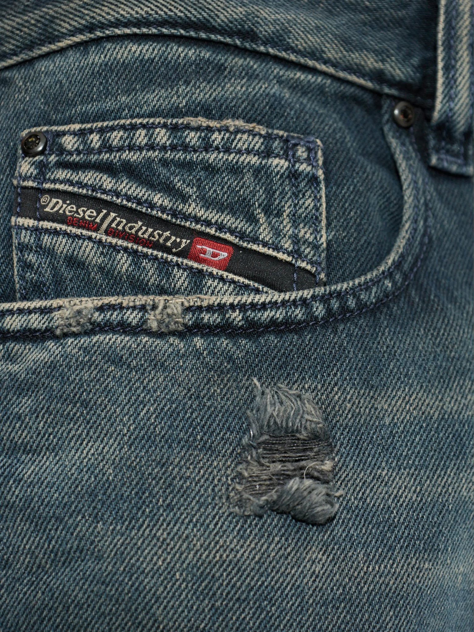 [Diesel] Jeans SS26 A1897409N67