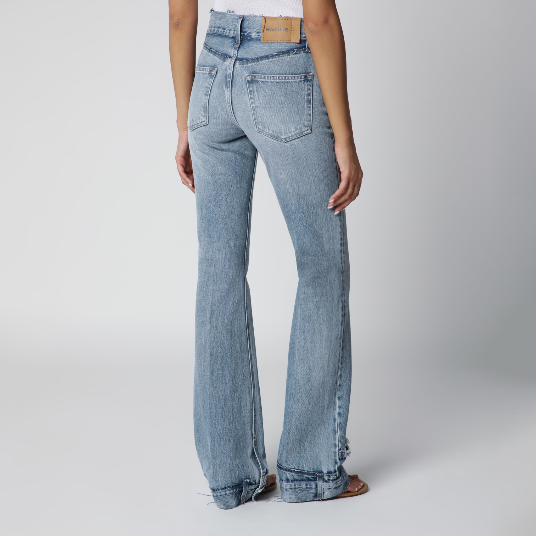 [HAIKURE] Jeans FW26 HEW03374DF106CO