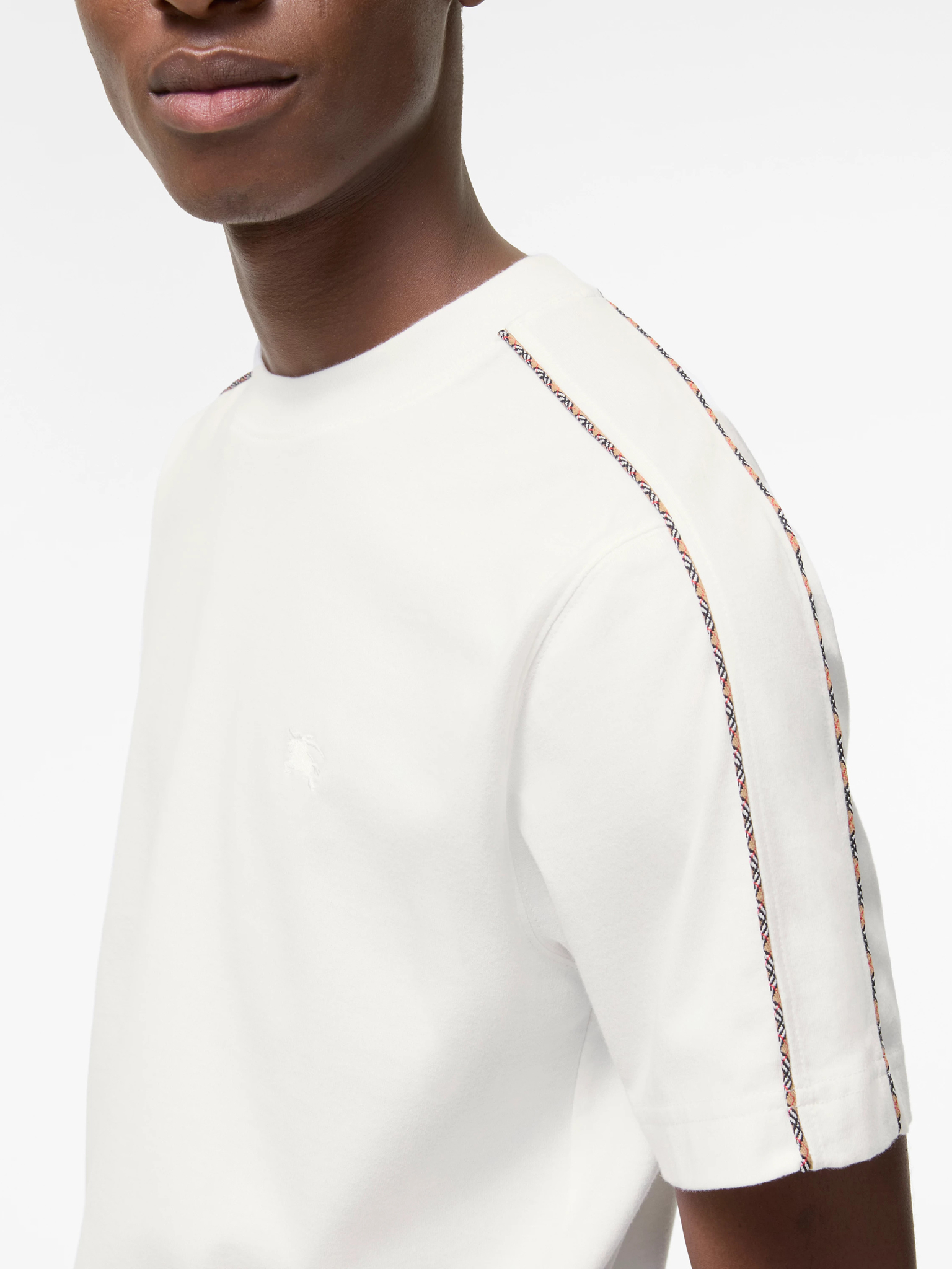[Burberry] T-shirts Short Sleeve FW26 8127590B7078