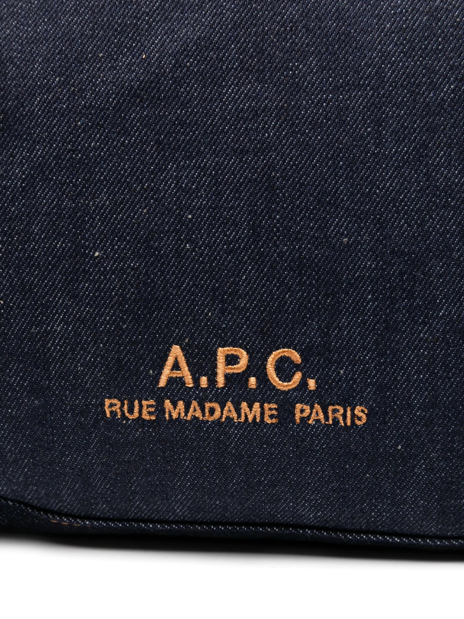 [A.P.C.] Shoulder bag FW26 COHIZM67010IAI